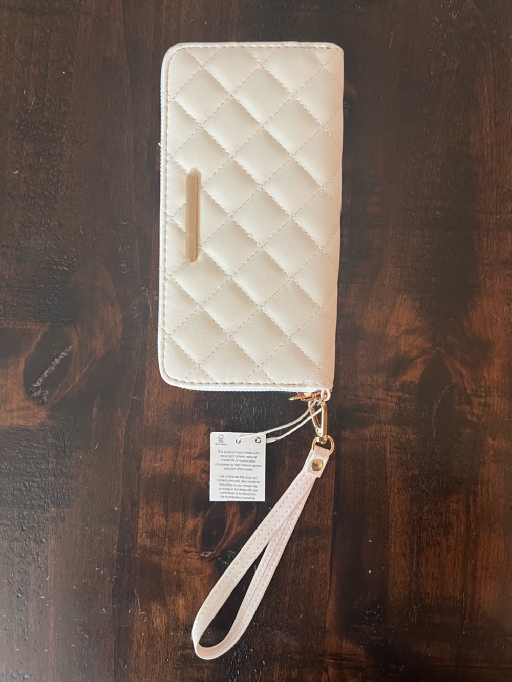 Quilted White Wristlet Wallet, NWT!